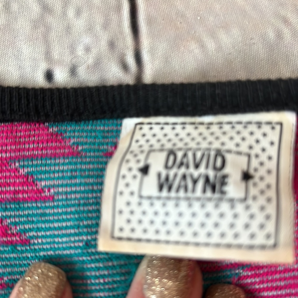 Vibrant Geometric Patterned Cardigan - Picture 6 of 8